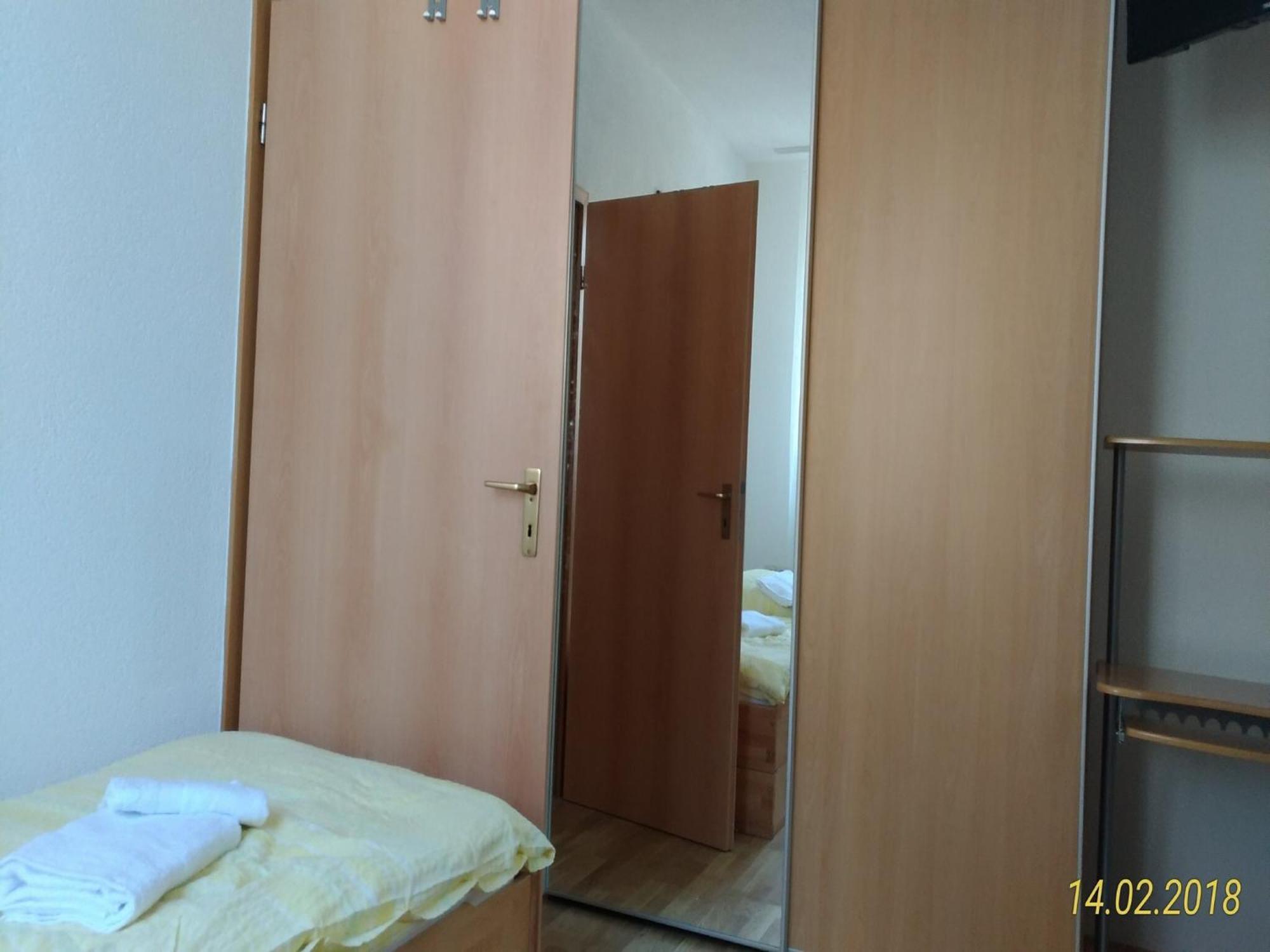 Fewo Reutlingen Metzstraße Zimmer foto